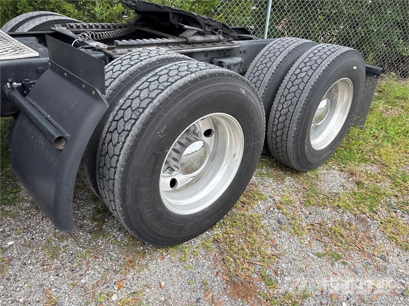 Kenworth T600 Trekkers