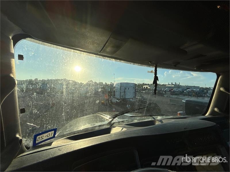 Kenworth T600 Traktorske jedinice