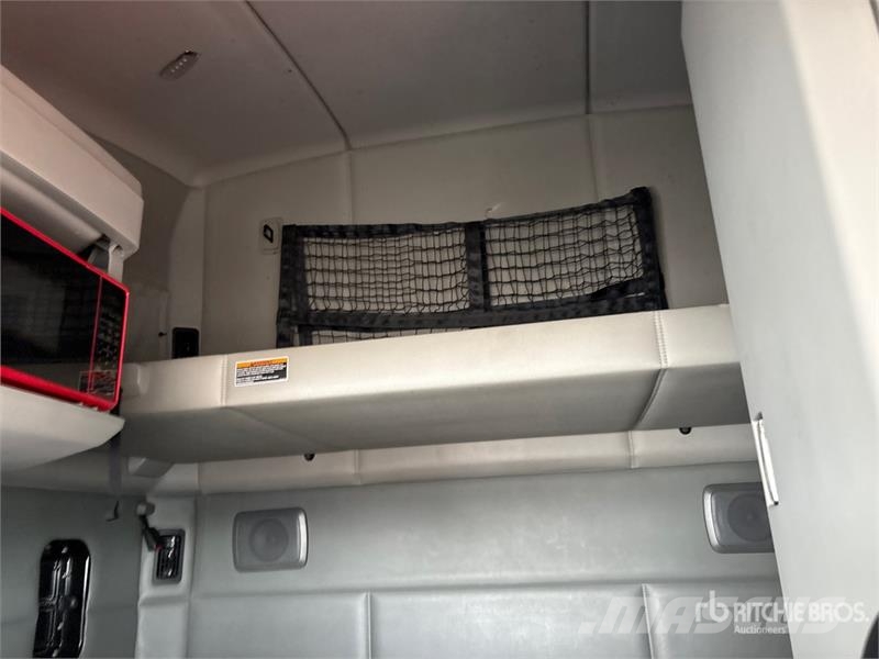 Kenworth T600 Trekkers