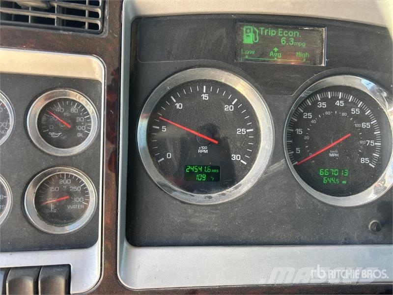 Kenworth T660 Vetopöytäautot