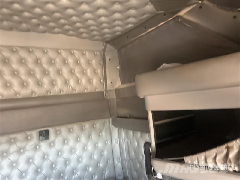 Kenworth T660 Vetopöytäautot