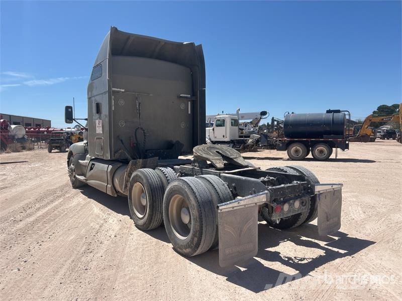 Kenworth T660 Vetopöytäautot
