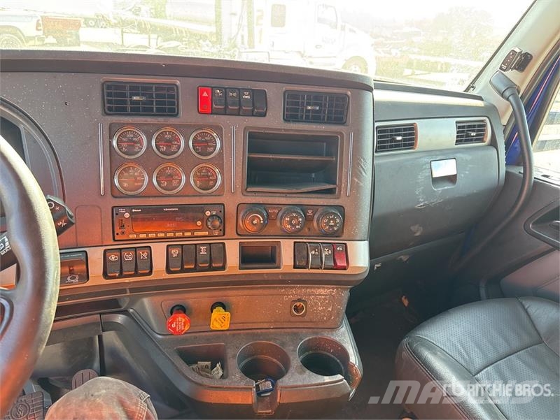Kenworth T680 Vetopöytäautot