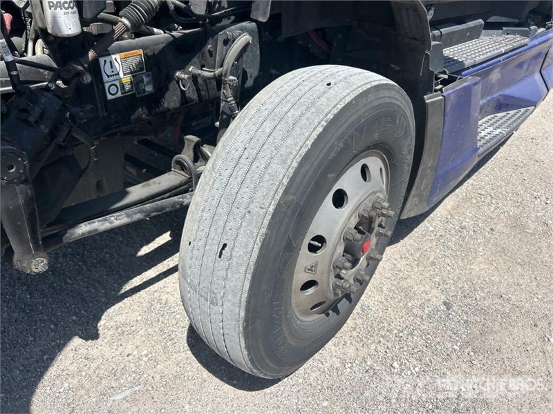 Kenworth T680 Vetopöytäautot