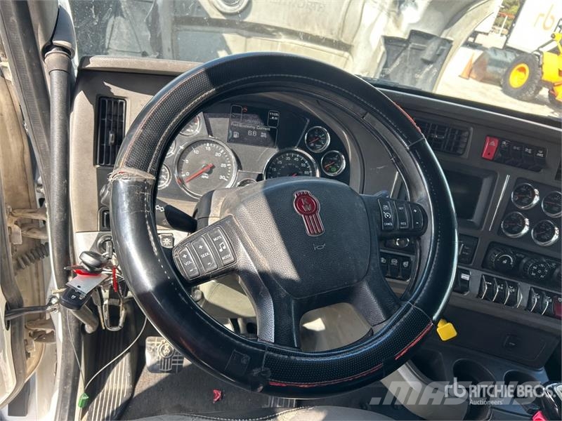Kenworth T680 Vilcēji