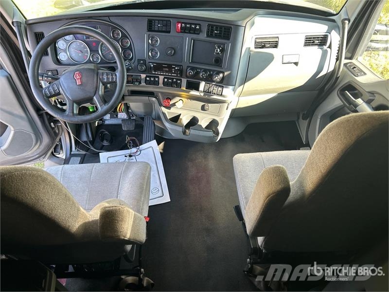 Kenworth T680 Седельные тягачи