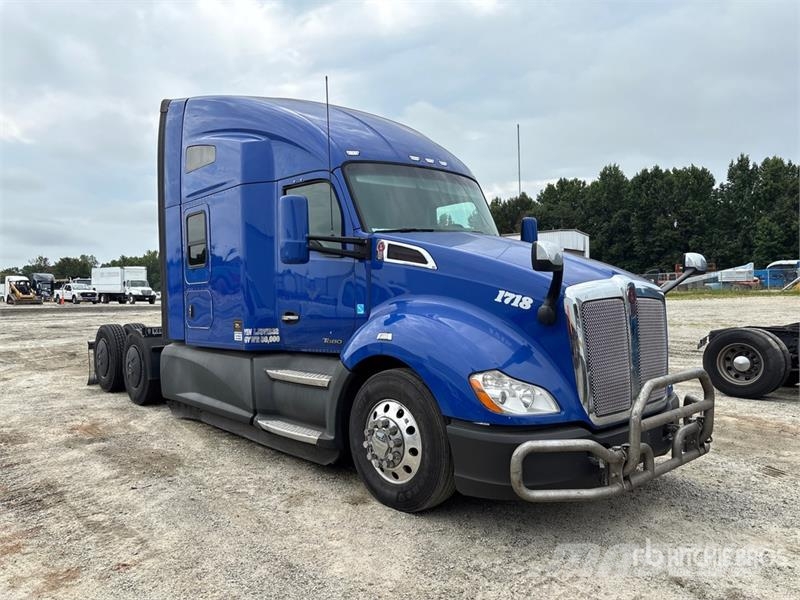 Kenworth T680 Autotractoare