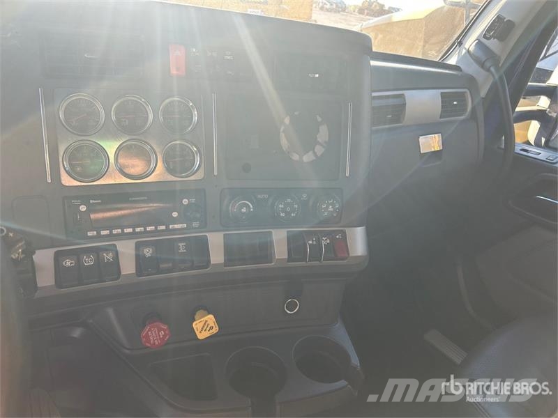 Kenworth T680 Седельные тягачи