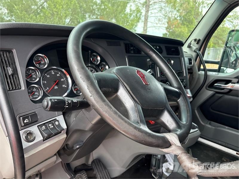 Kenworth T680 Sadulveokid