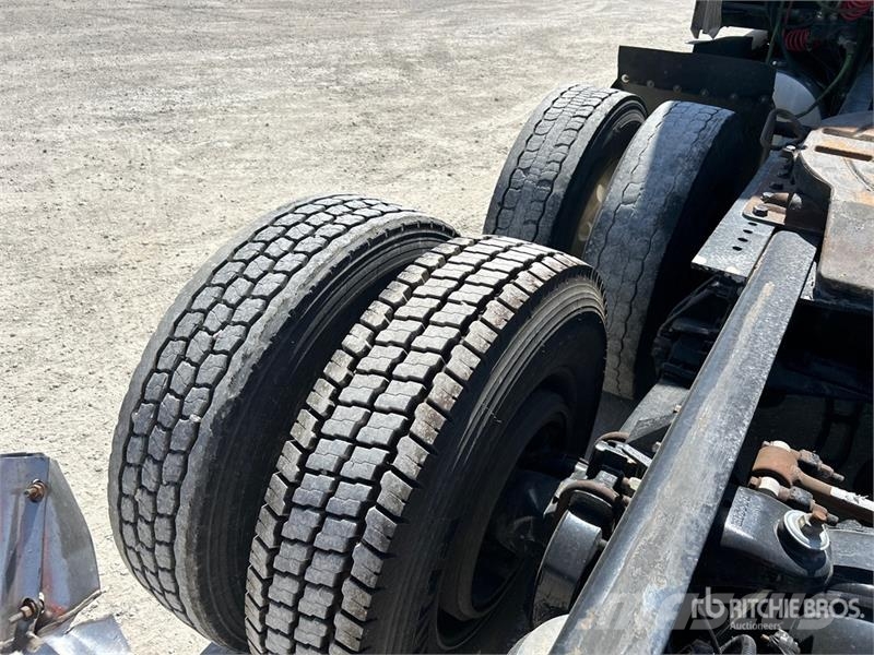 Kenworth T680 Naudoti vilkikai