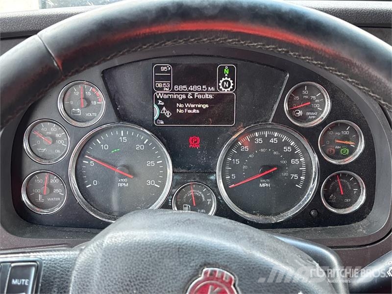 Kenworth T680 Седельные тягачи