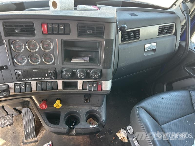 Kenworth T680 Vetopöytäautot