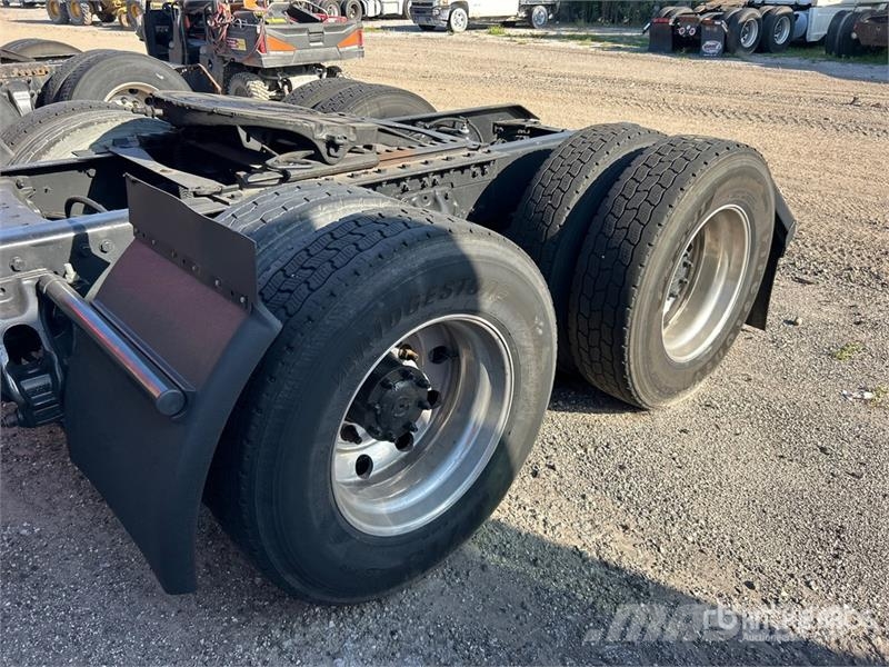 Kenworth T680 Vilcēji