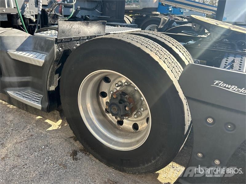 Kenworth T680 Седельные тягачи