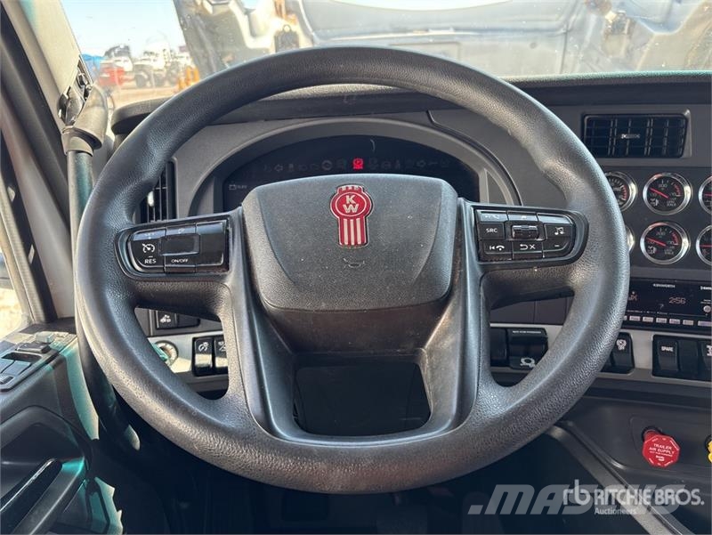 Kenworth T680 Седельные тягачи