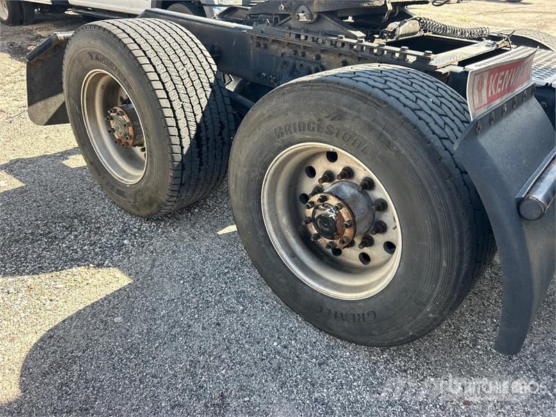 Kenworth T680 Vilcēji