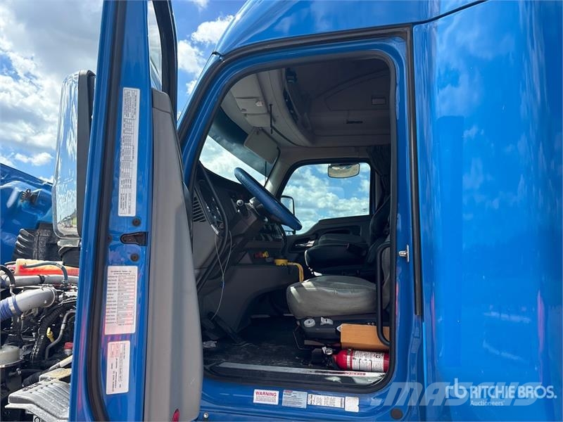 Kenworth T680 Vilcēji