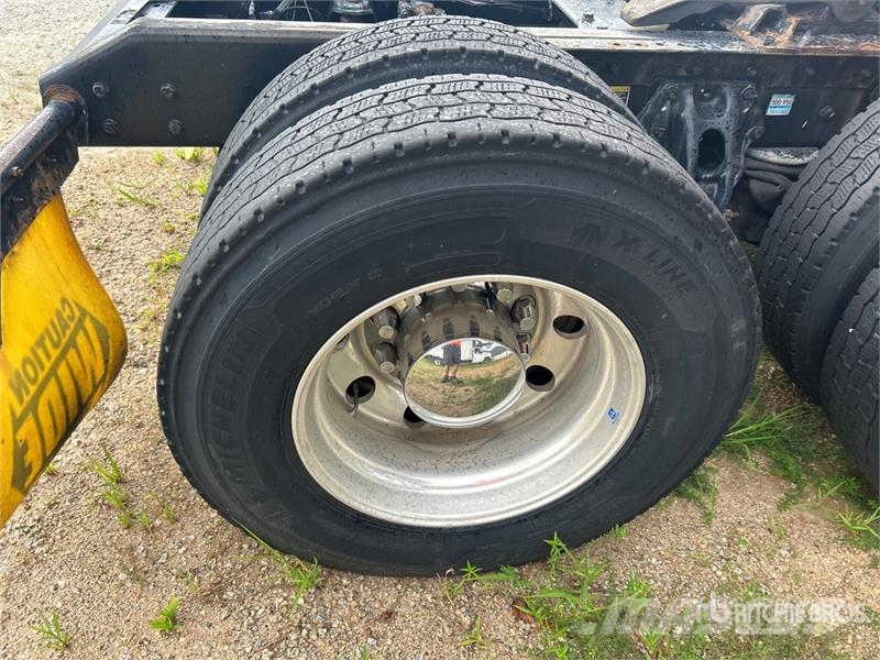 Kenworth T680 Vilcēji