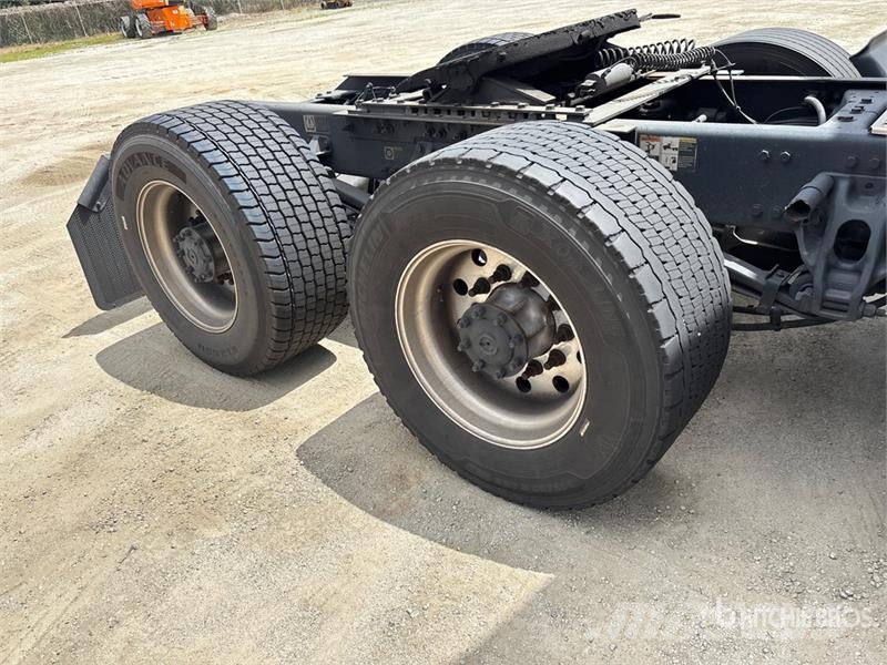 Kenworth T680 Седельные тягачи