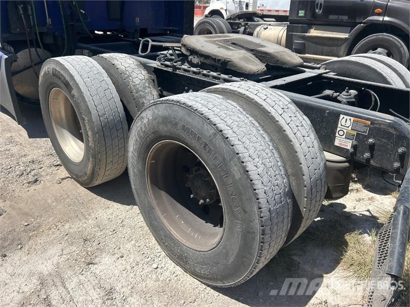 Kenworth T680 Vetopöytäautot