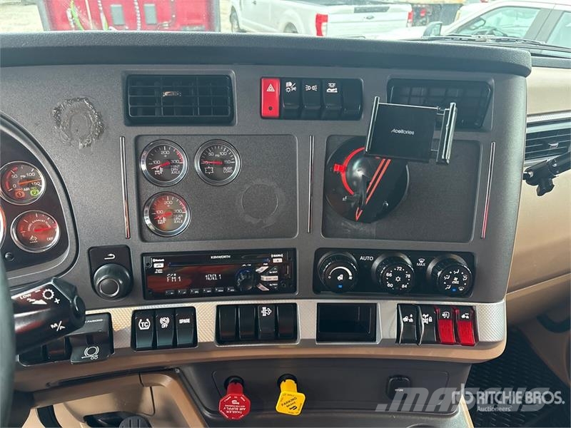 Kenworth T680 Τράκτορες