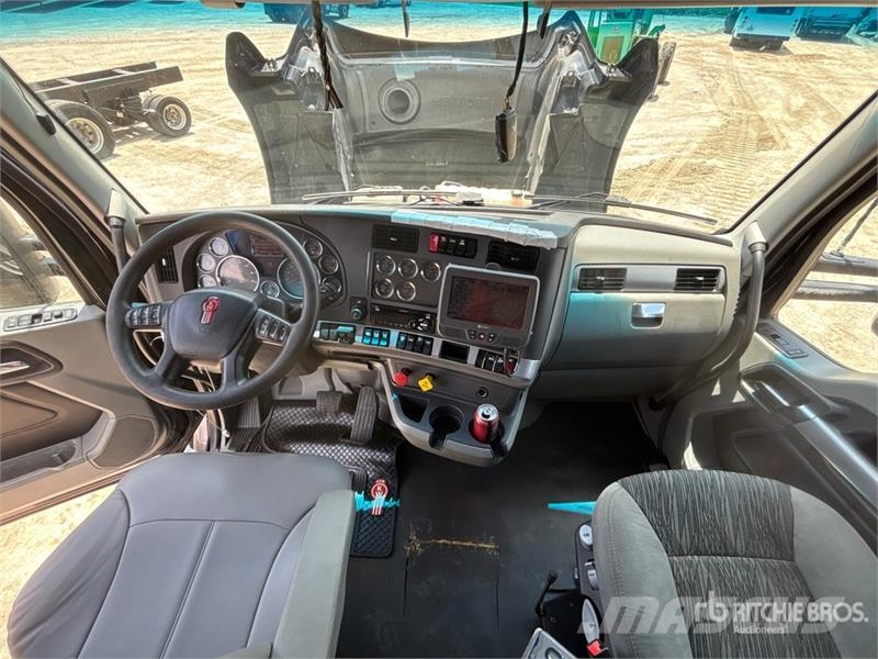 Kenworth T680 Седельные тягачи