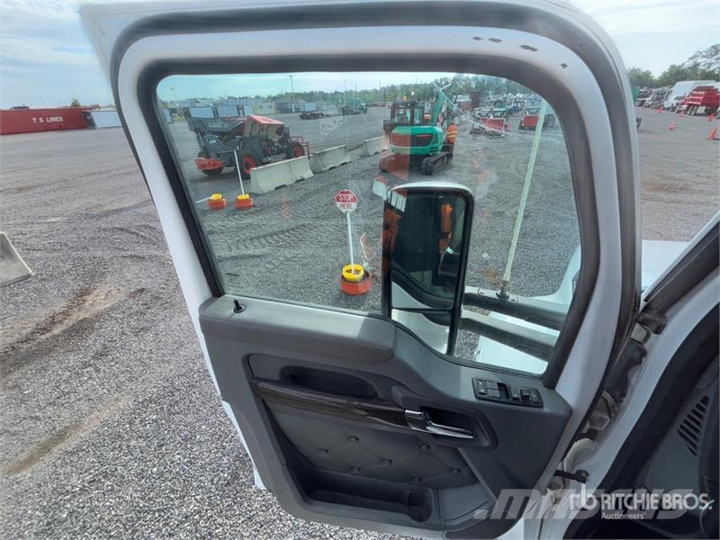 Kenworth T680 Влекачи