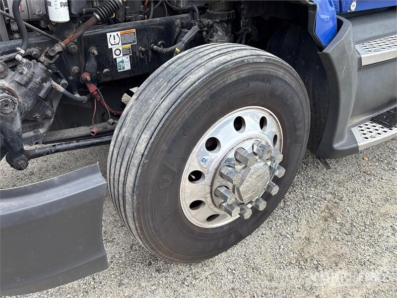 Kenworth T680 Autotractoare