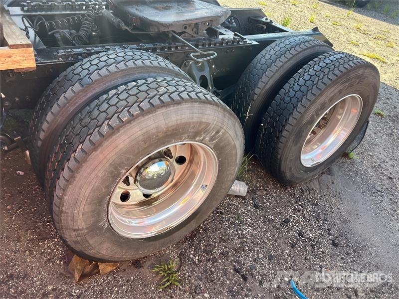 Kenworth T680 Vetopöytäautot