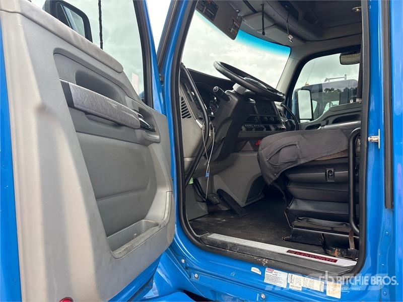 Kenworth T680 Vilcēji