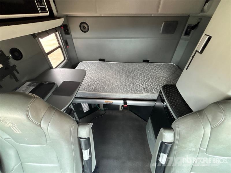 Kenworth T680 Седельные тягачи