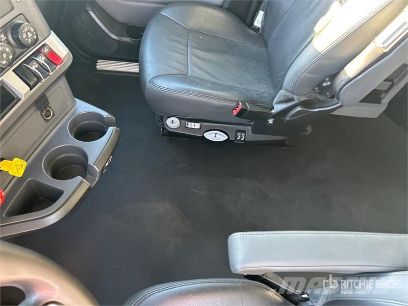Kenworth T680 Седельные тягачи