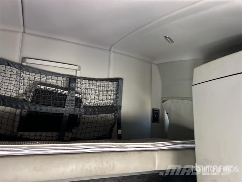 Kenworth T680 Vetopöytäautot