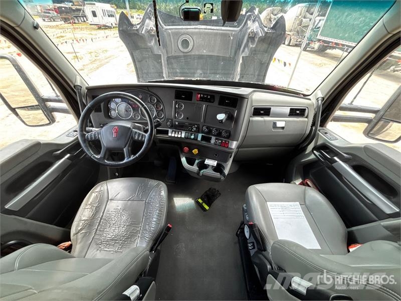 Kenworth T680 Седельные тягачи