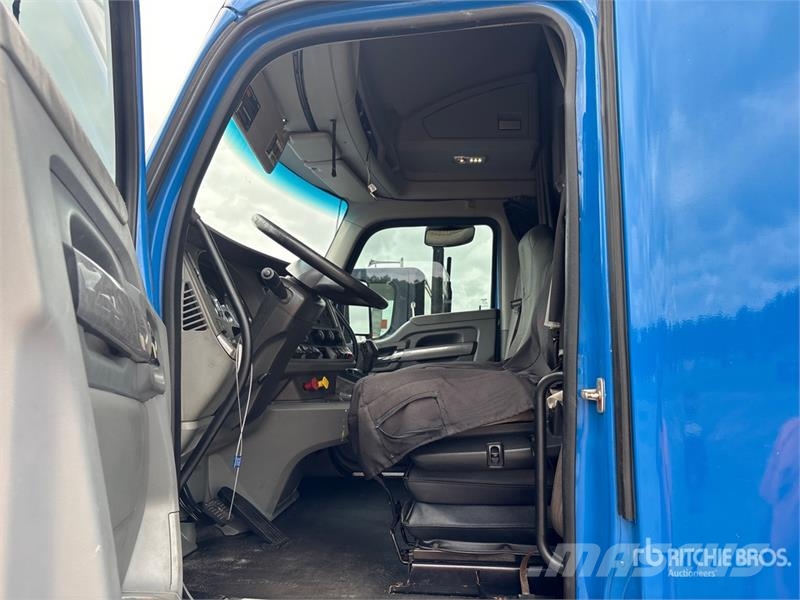 Kenworth T680 Vilcēji