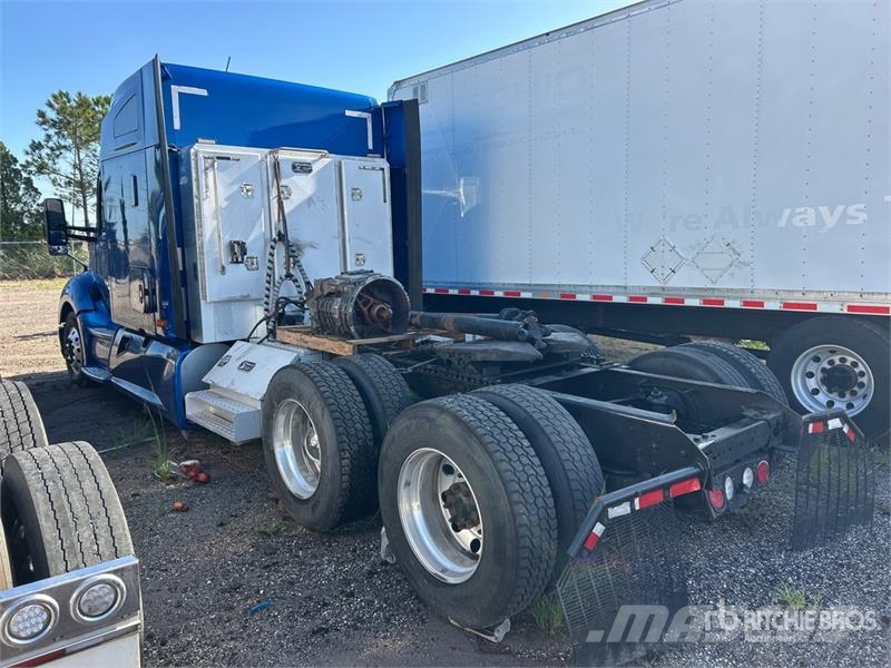Kenworth T680 Vetopöytäautot