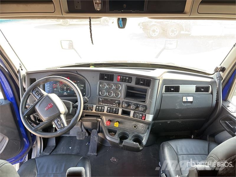 Kenworth T680 Vetopöytäautot