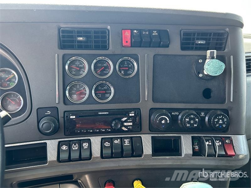 Kenworth T680 Naudoti vilkikai