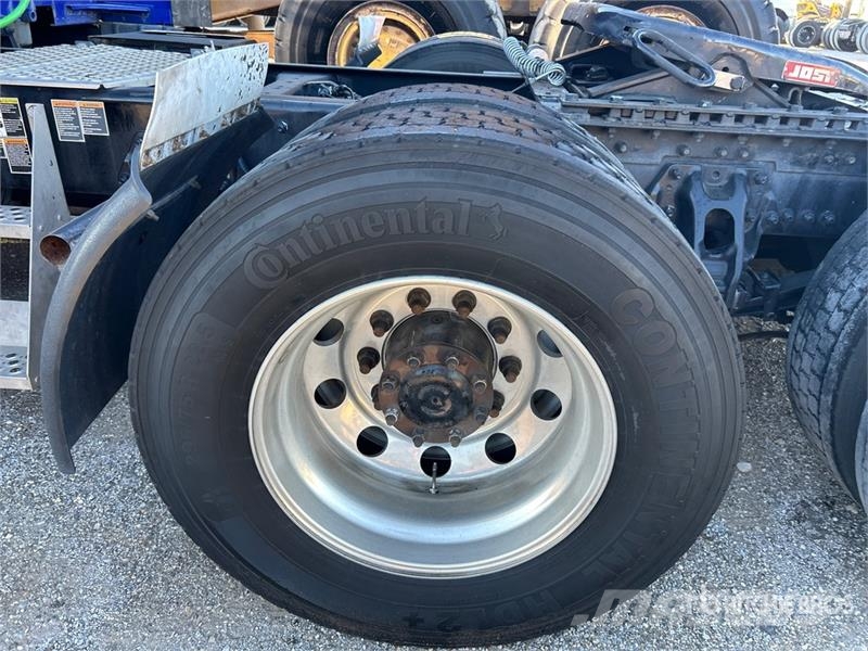 Kenworth T680 Седельные тягачи