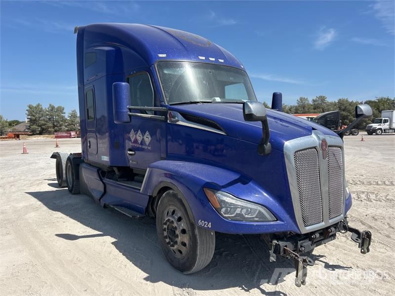 Kenworth T680 Vetopöytäautot