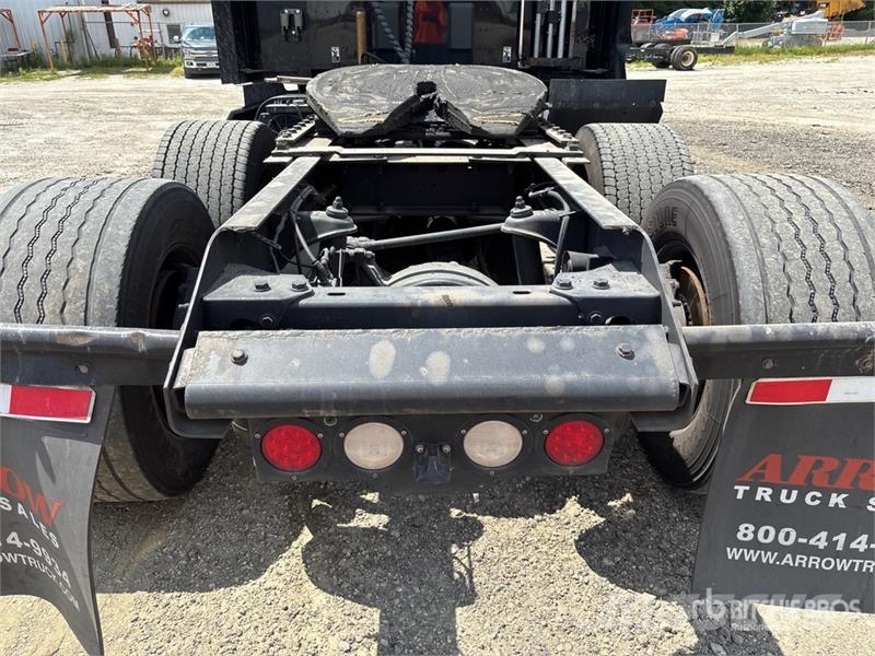 Kenworth T680 Седельные тягачи