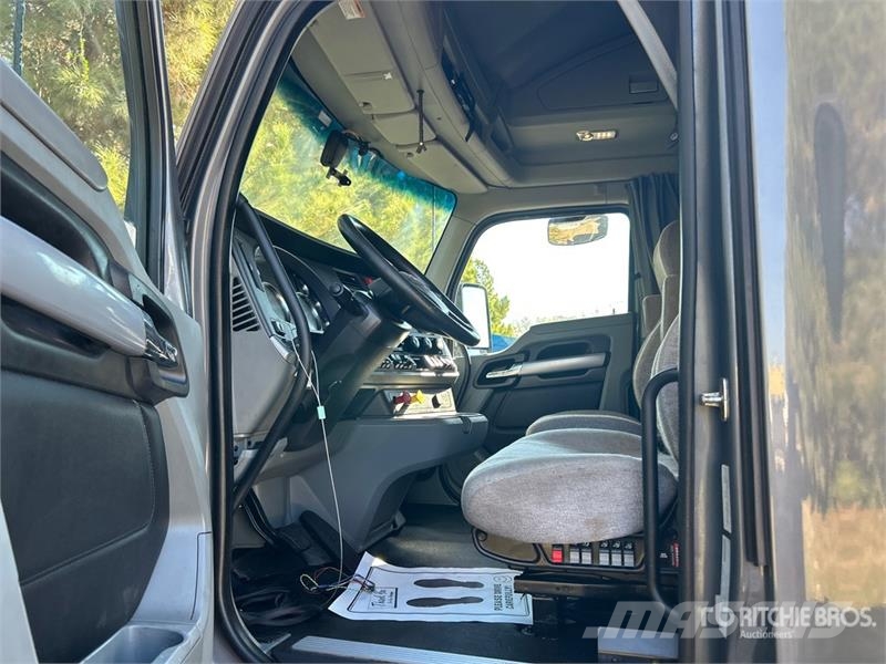 Kenworth T680 Седельные тягачи
