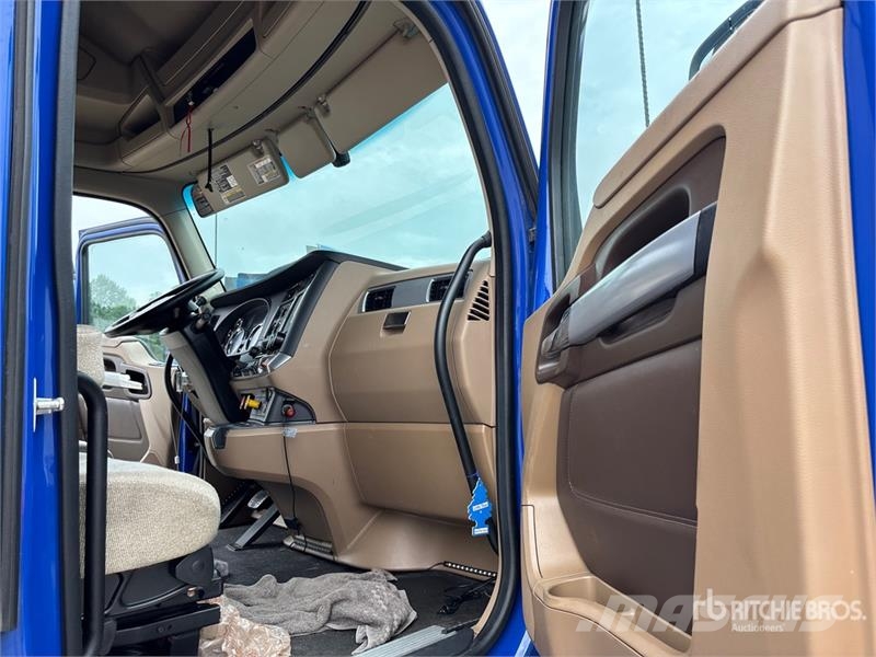 Kenworth T680 Autotractoare