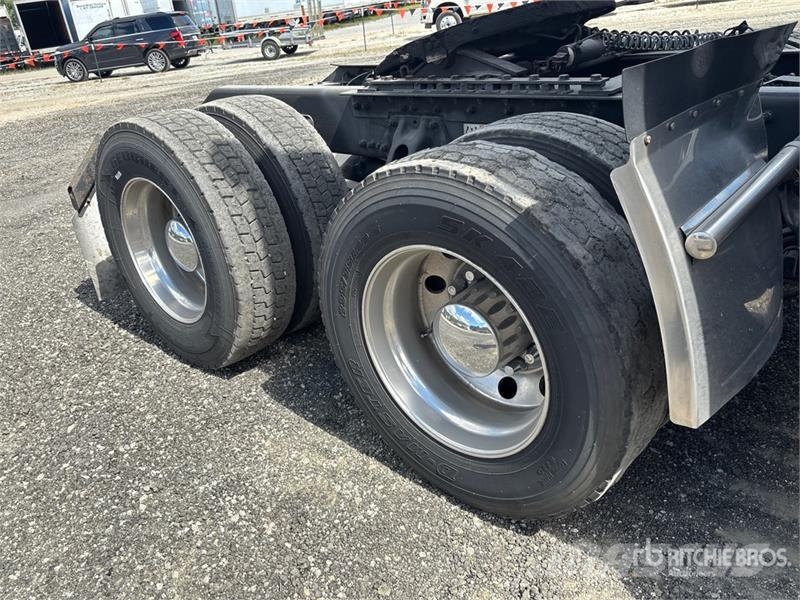 Kenworth T680 Седельные тягачи
