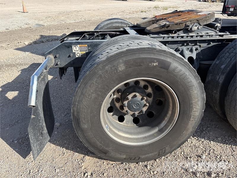 Kenworth T680 Vetopöytäautot