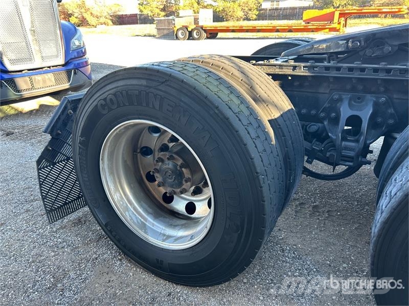 Kenworth T680 Седельные тягачи