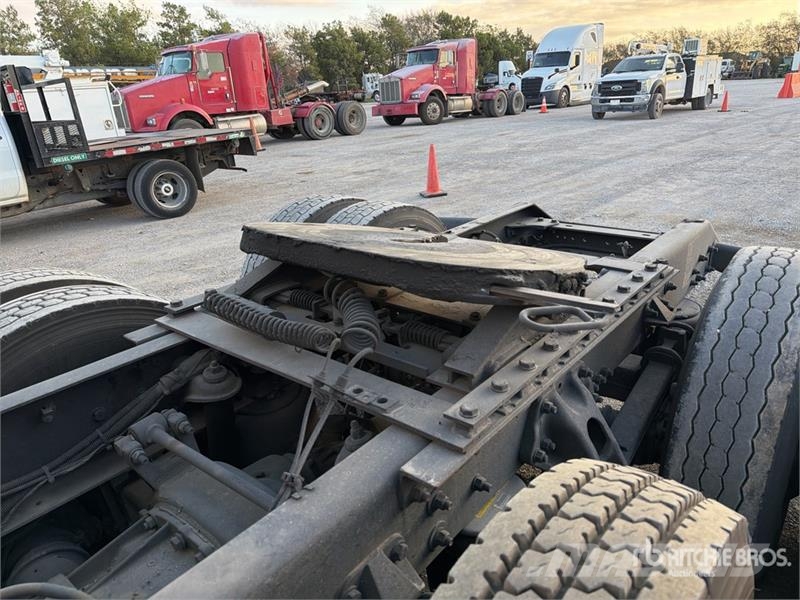 Kenworth T680 Седельные тягачи