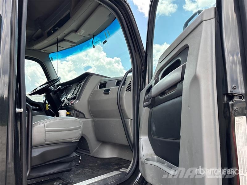 Kenworth T680 Седельные тягачи