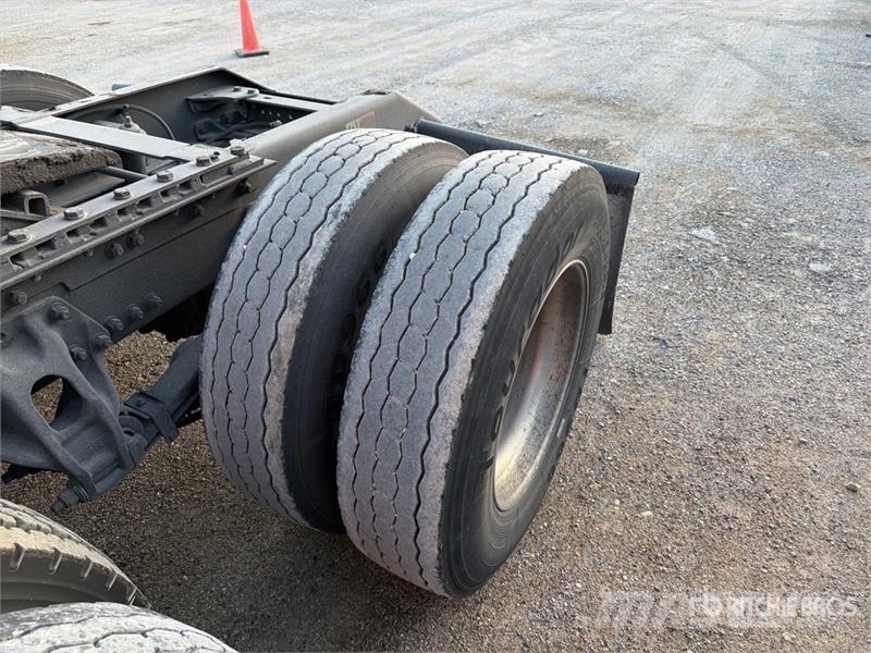 Kenworth T680 Седельные тягачи