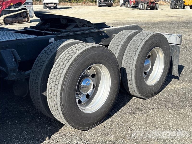 Kenworth T680 Vilcēji